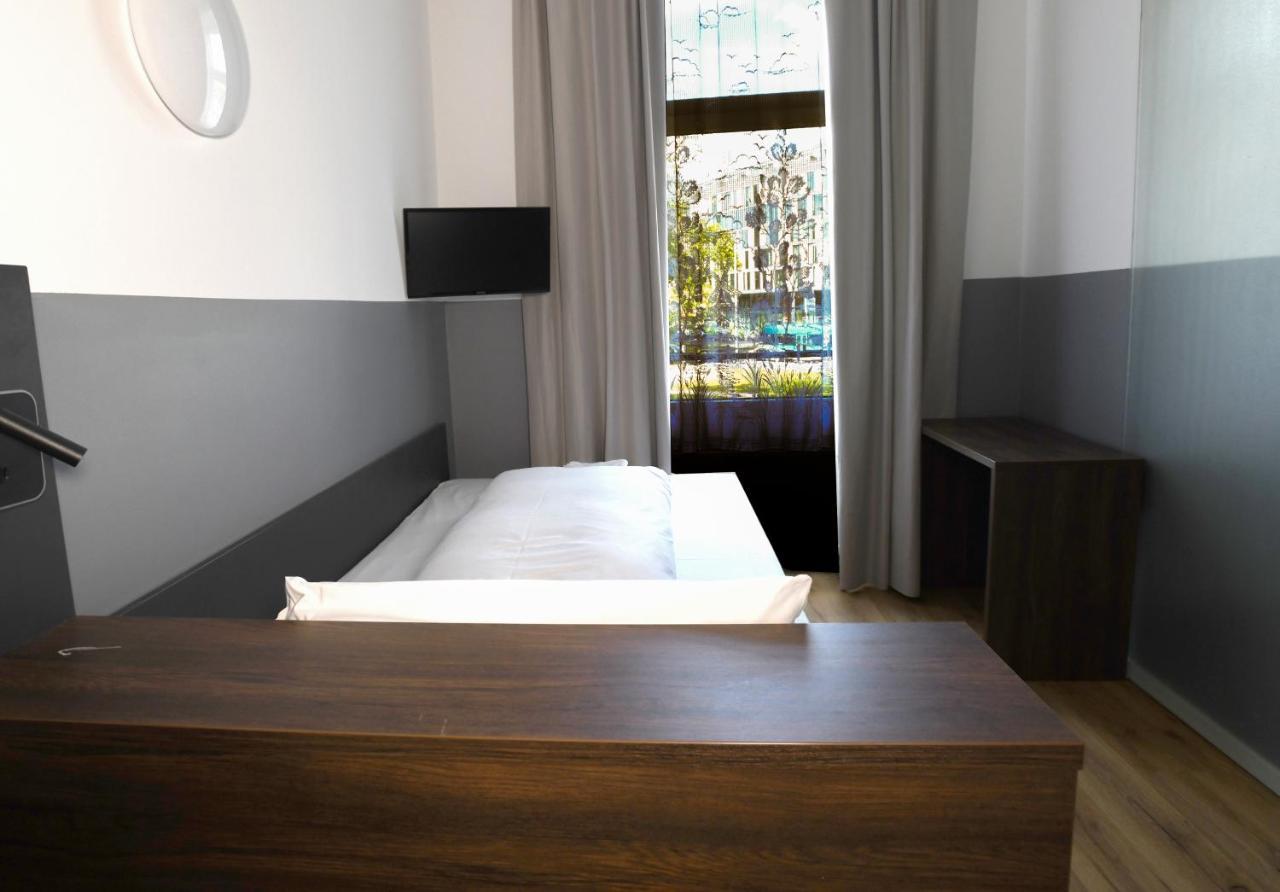 Hotel Apadana Frankfurt Frankfurt am Main Dış mekan fotoğraf